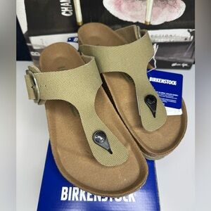 NWT Birkenstock Gizeh Vegan Big Buckle Sandals Size 37